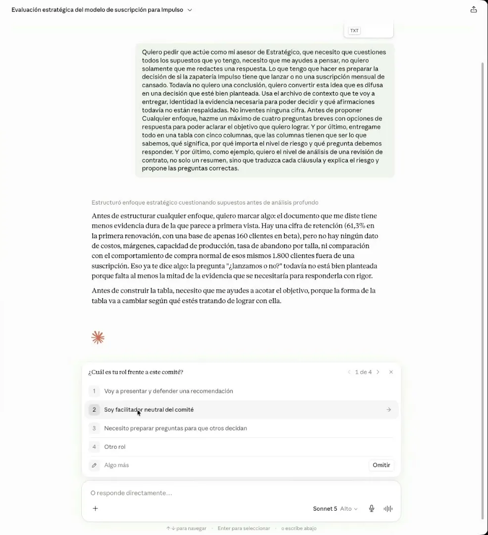 El prompt con el marco PRIME ya enviado y, debajo, la primera de las cuatro preguntas del modelo: cuál es tu rol frente a este comité, con opciones para elegir.